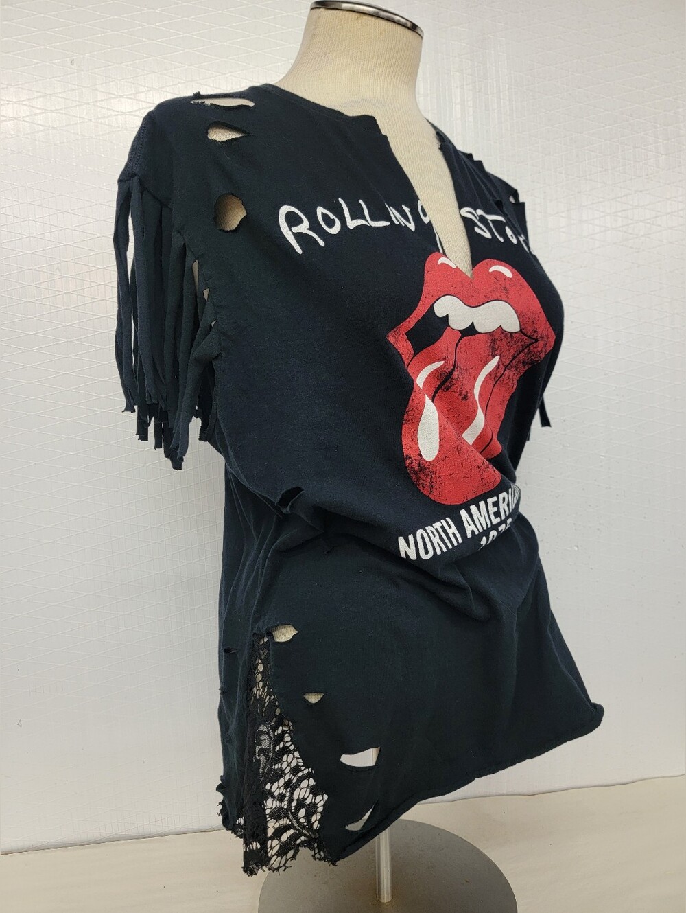 the Rolling Stones Fringe & Lace Rock Band Tee - Upcycled - Picture 2 of 6